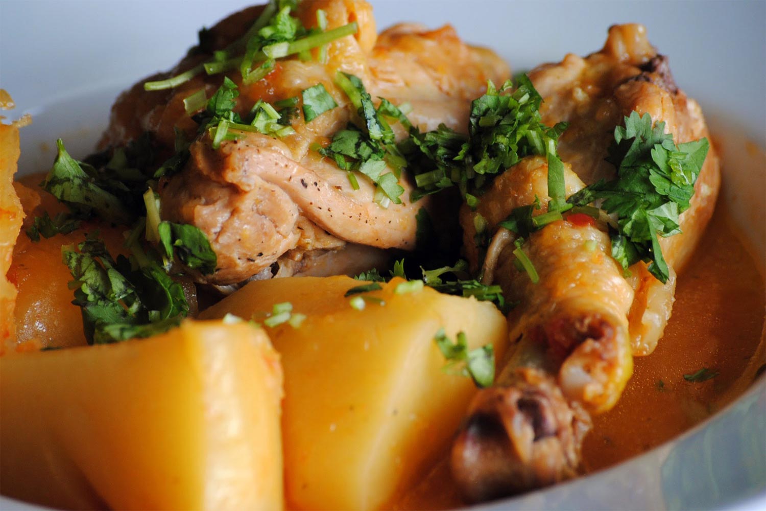 El pollo sudado es una magnífica receta colombiana fácil de hacer y rápida ...