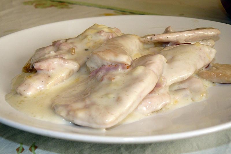 Anuncio Aburrido contrabando Pechugas de pollo con bechamel (Receta) - Deliciosi.com